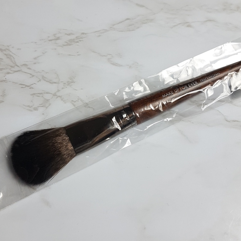 Make Up For Ever Pro #156 Brush - Picture 6 of 7